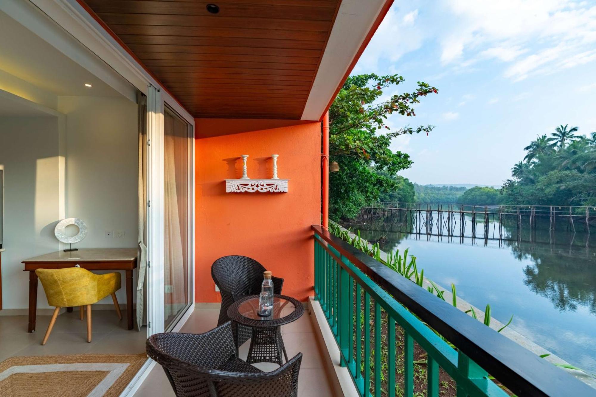 Mandrem Beach Resort, A Member Of Radisson Individuals Retreat Exterior foto