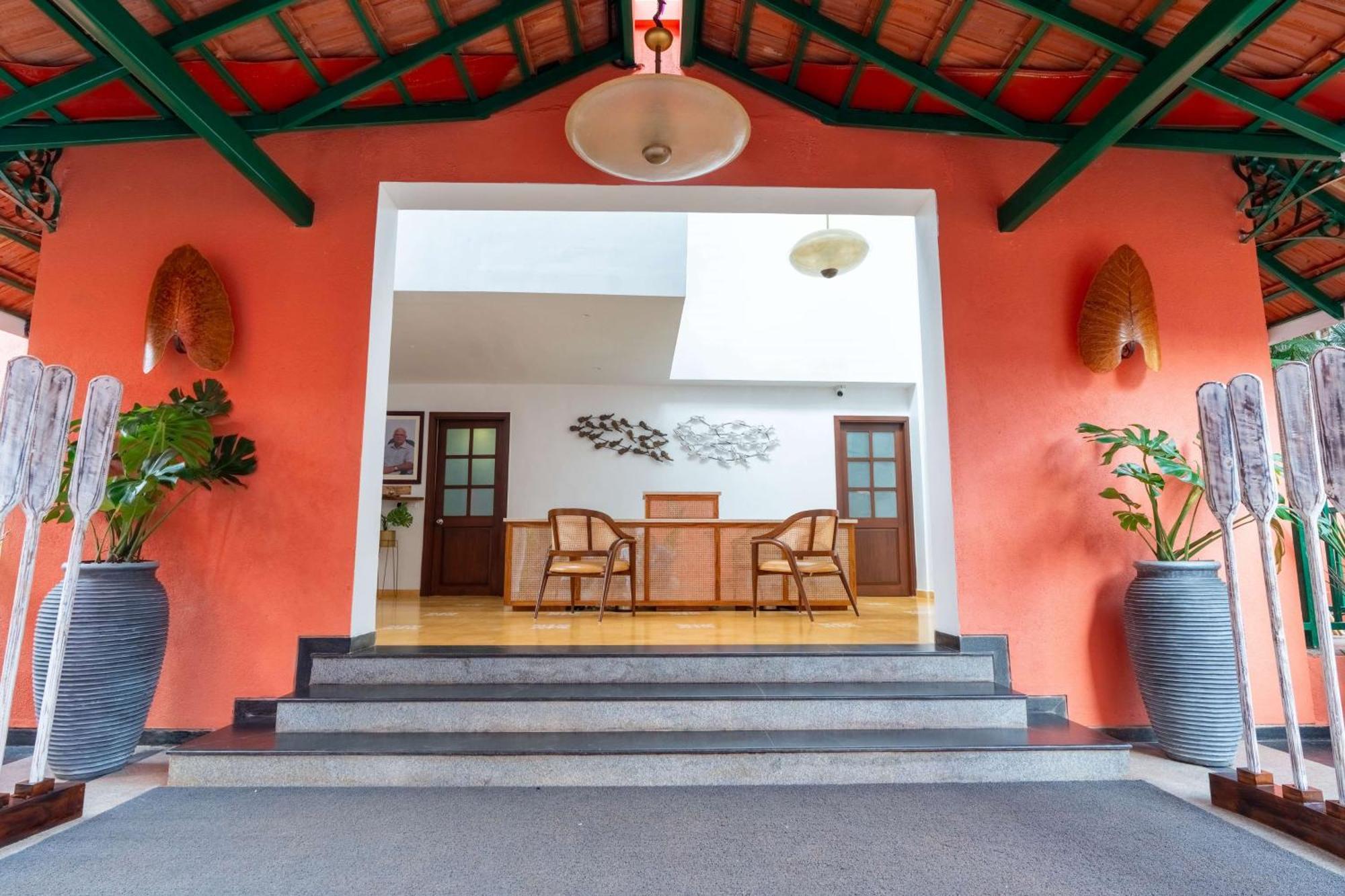 Mandrem Beach Resort, A Member Of Radisson Individuals Retreat Exterior foto