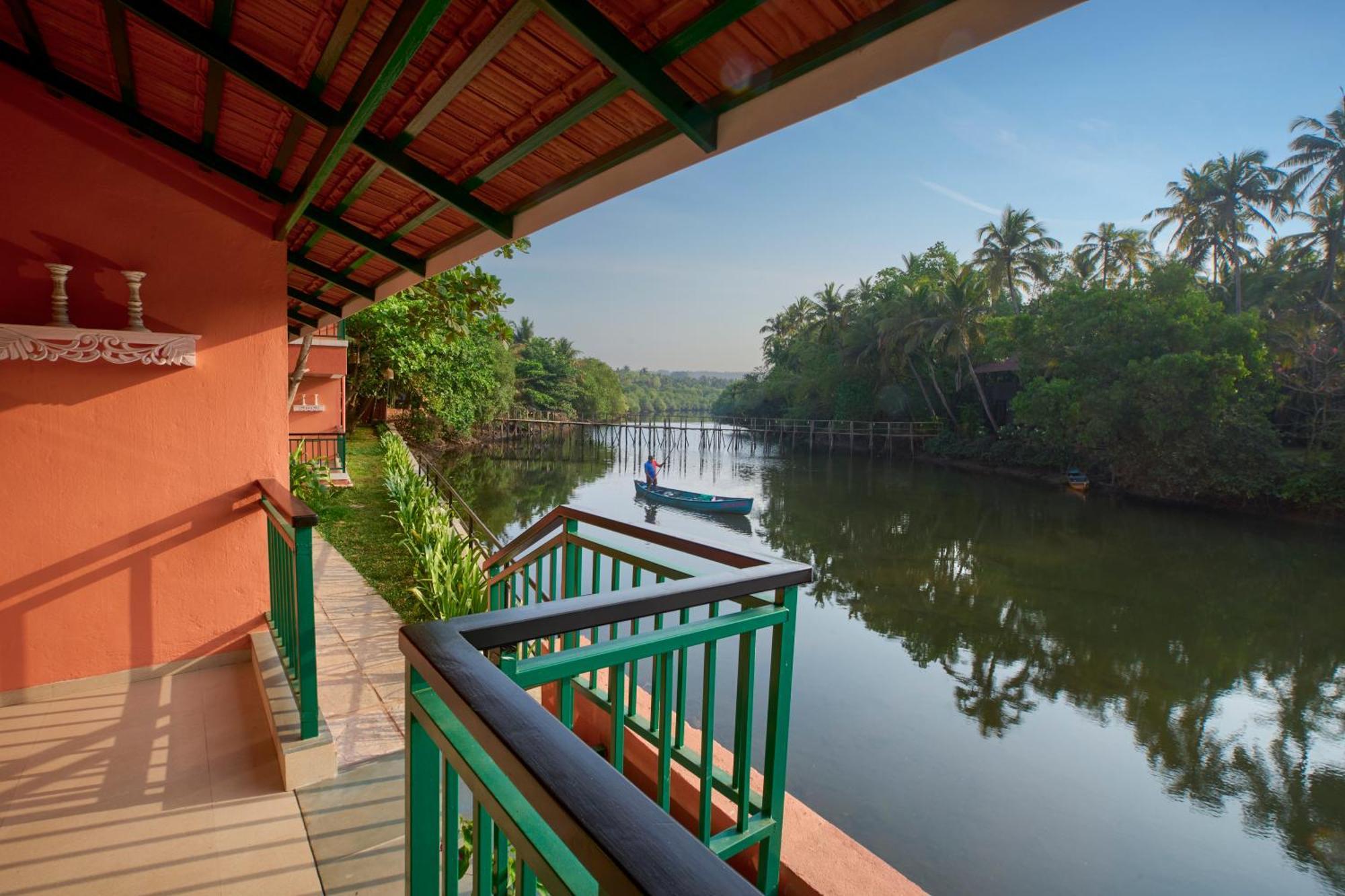 Mandrem Beach Resort, A Member Of Radisson Individuals Retreat Exterior foto