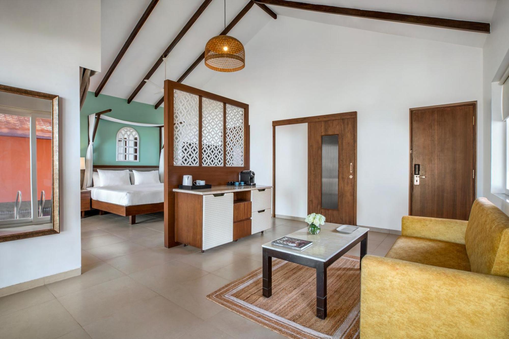 Mandrem Beach Resort, A Member Of Radisson Individuals Retreat Exterior foto